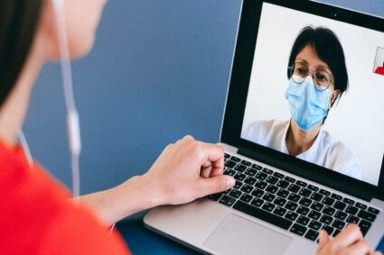 Telesalud: cómo aprovechar la tecnología para mejorar la atención remota de los pacientes