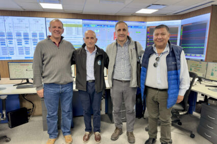 Marcos Bulgheroni, Jorge Ávila y José Lludgar visitaron el Centro Integrado de Operaciones de PAE en Comodoro Rivadavia