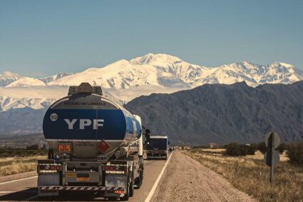 YPF se va, pero se queda: cesión de áreas en el norte, inversión en el sur